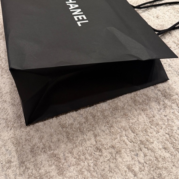 Large Chanel Shopping bag 13x17x6.5” inches - Picture 4 of 4
